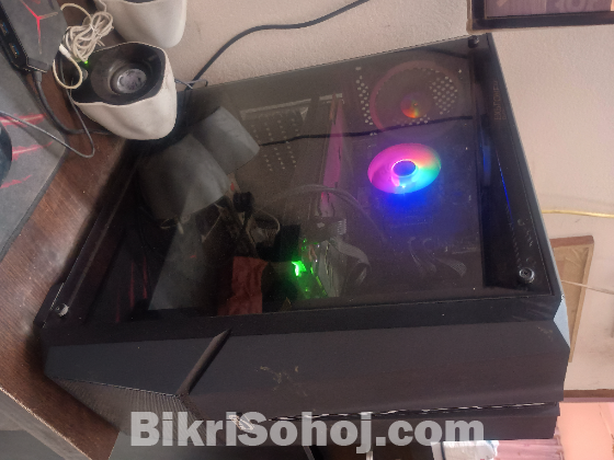 Gaming Desktop PC with monitor